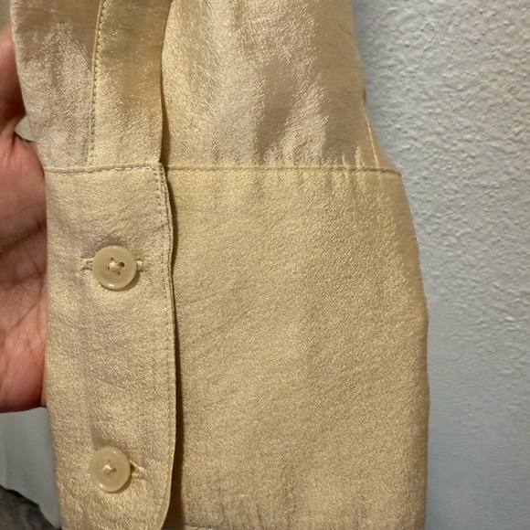 White House Black Market Beige Button Down Shirt - Picture 4 of 12